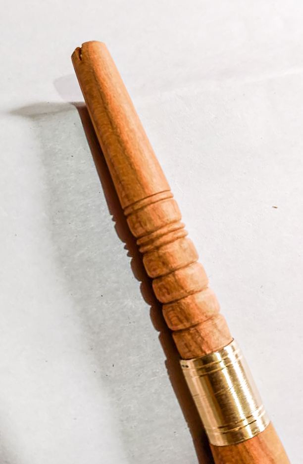 Amber-grained sebsi pipe with a wide polished brass band